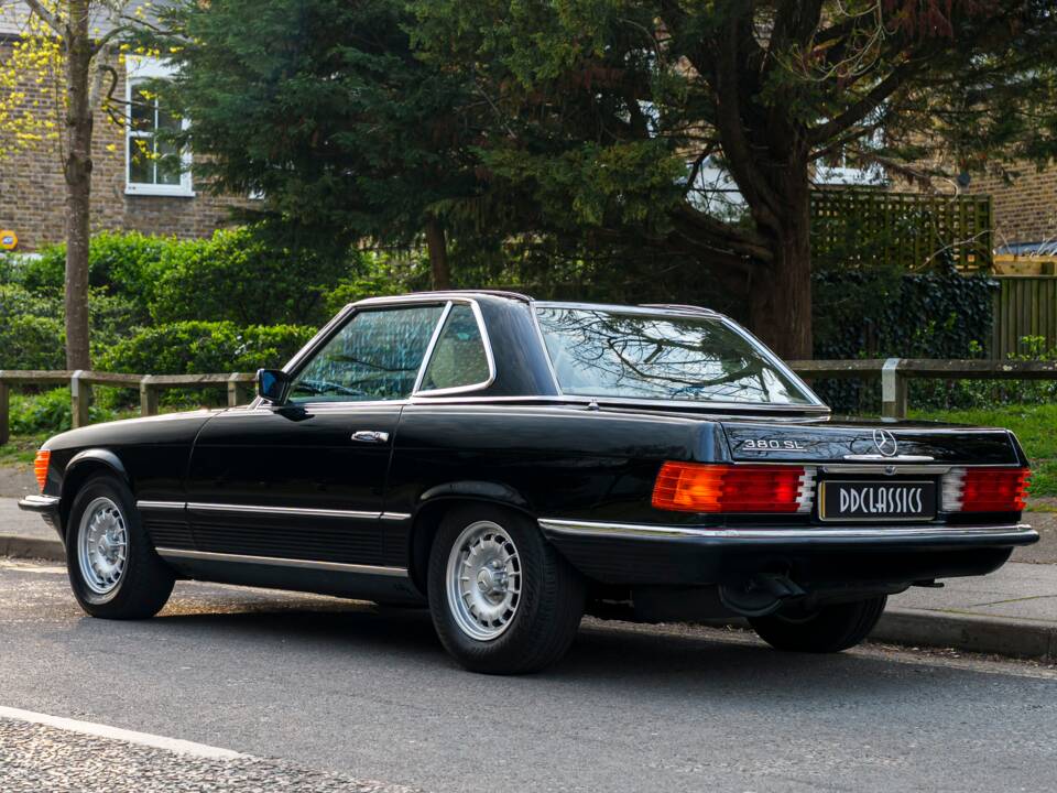 Imagen 4/28 de Mercedes-Benz 380 SL (1985)