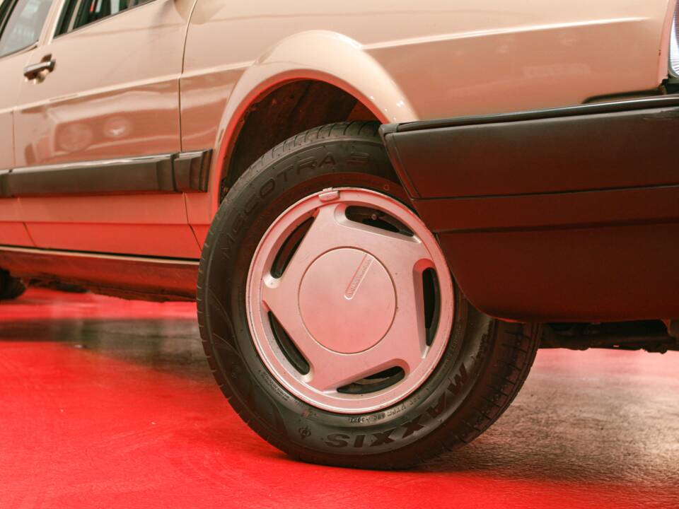 Afbeelding 3/37 van Volkswagen Passat 2.0 (1987)