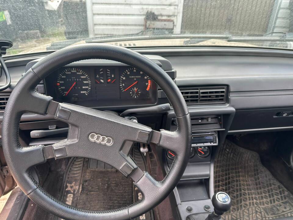 Image 30/72 of Audi Coupe GT (1985)