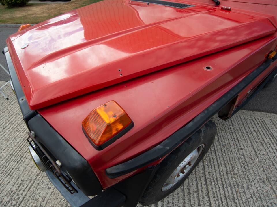 Immagine 26/42 di Mercedes-Benz 240 GD (SWB) (1979)