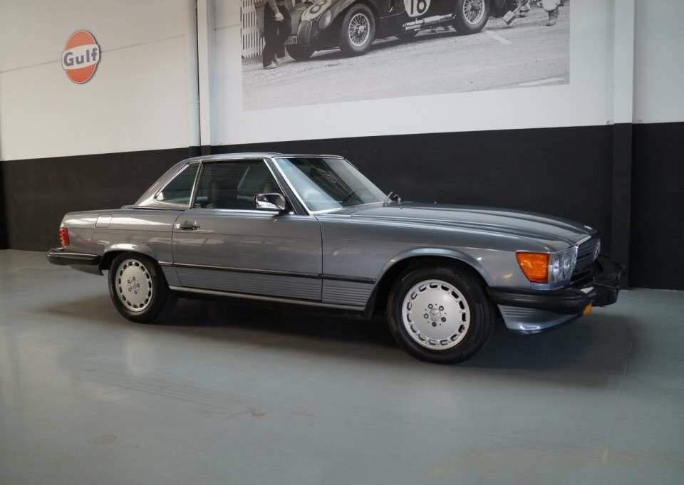 Bild 2/50 von Mercedes-Benz 560 SL (1989)