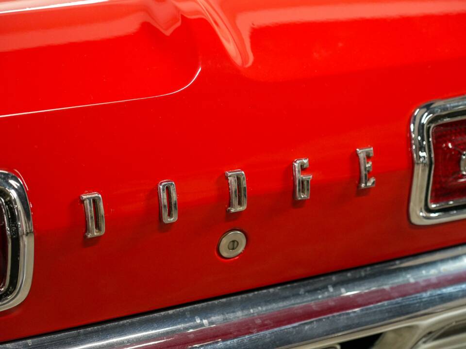 Image 23/44 of Dodge Polara (1965)
