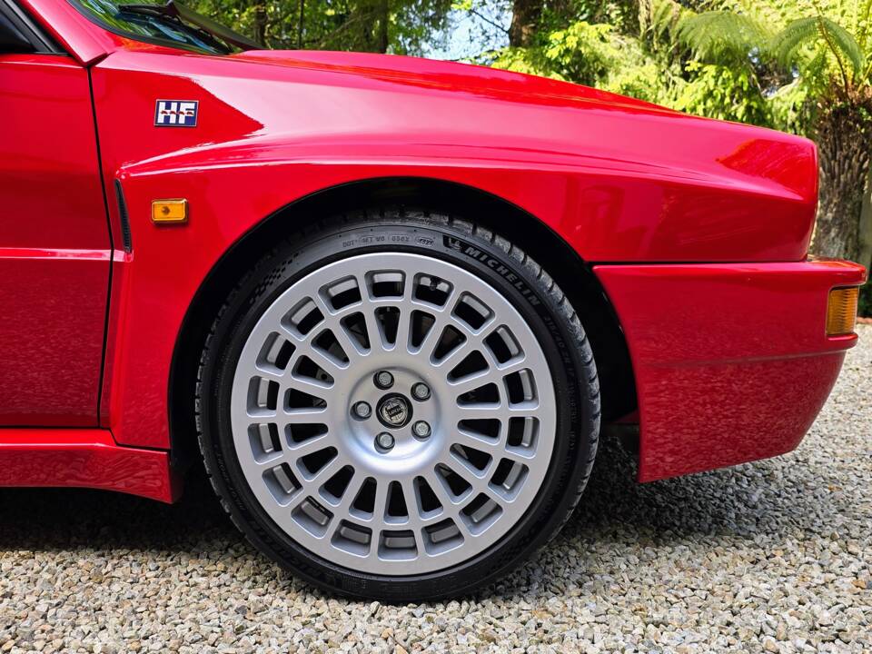 Immagine 15/63 di Lancia Delta HF Integrale Evoluzione II (1994)
