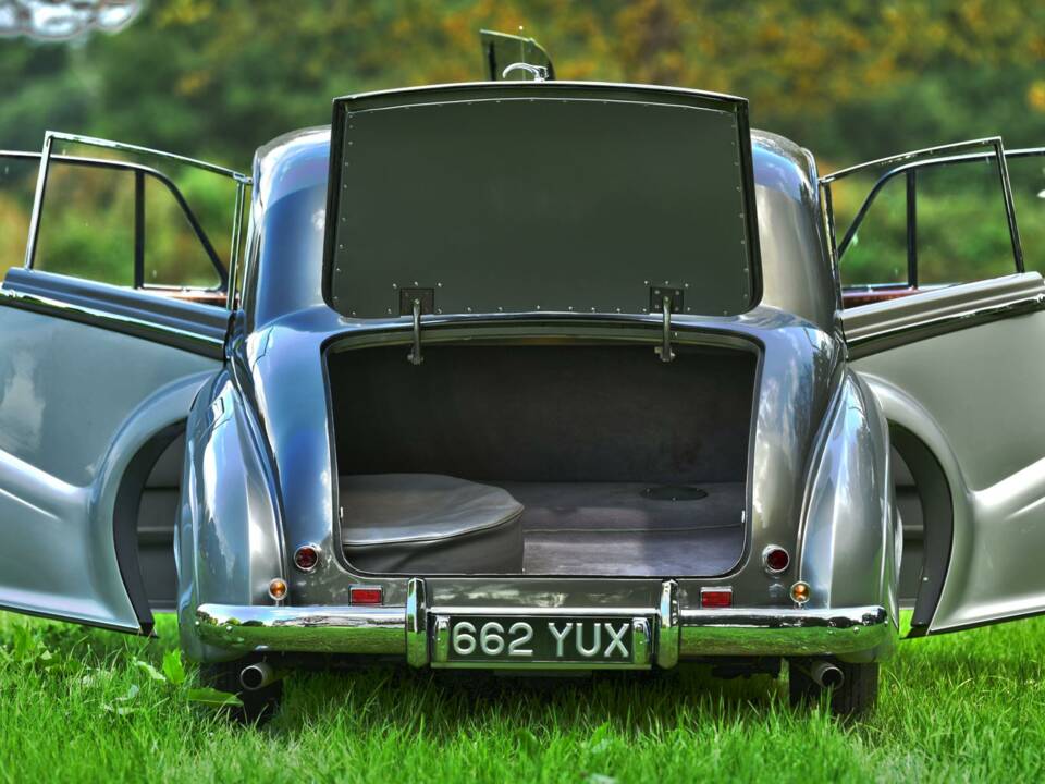 Image 11/50 of Bentley Mark VI Mulliner (1951)