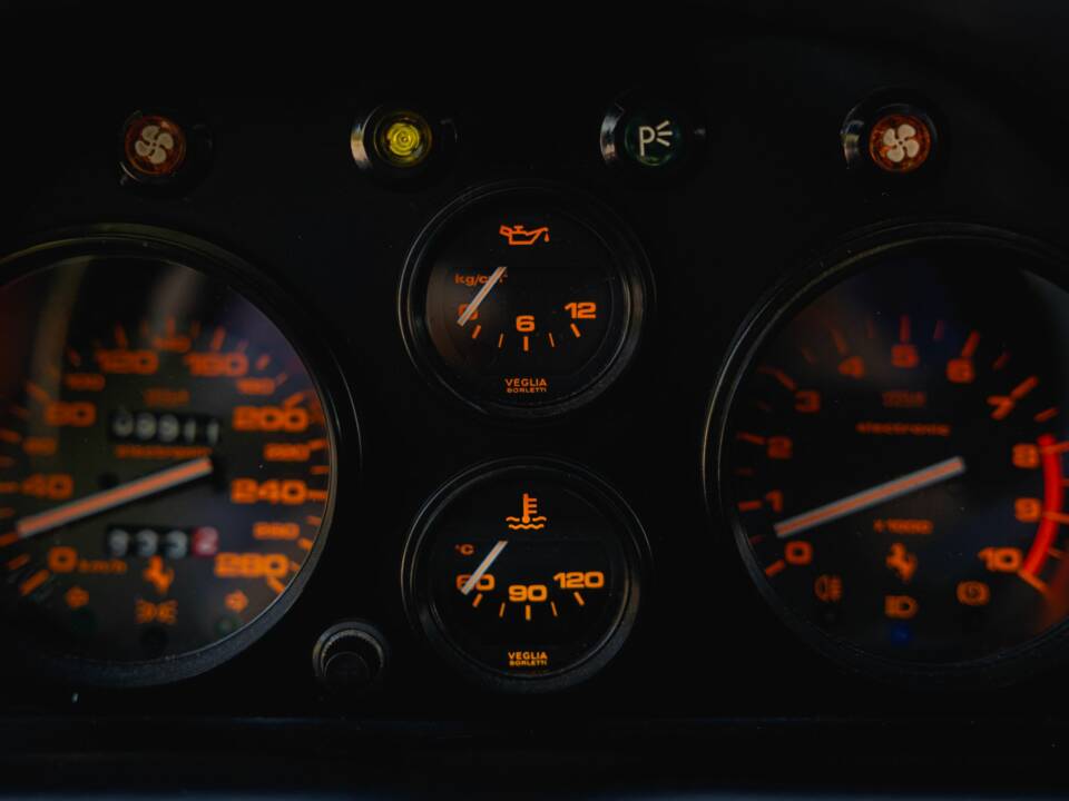 Image 36/60 of Ferrari 328 GTS (1986)