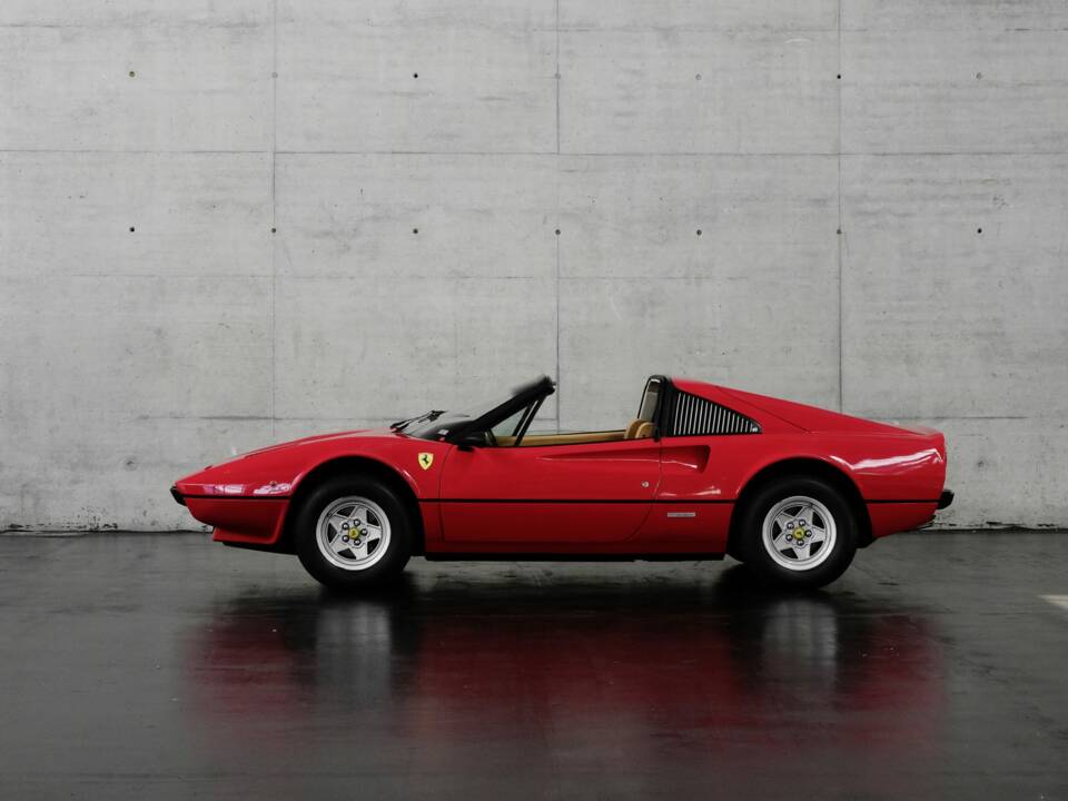 Bild 12/50 von Ferrari 308 GTS (1979)