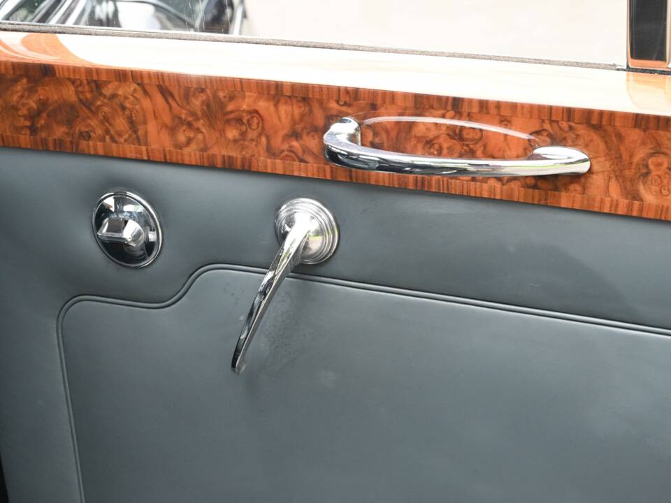 Bild 37/50 von Bentley S 3 (1962)