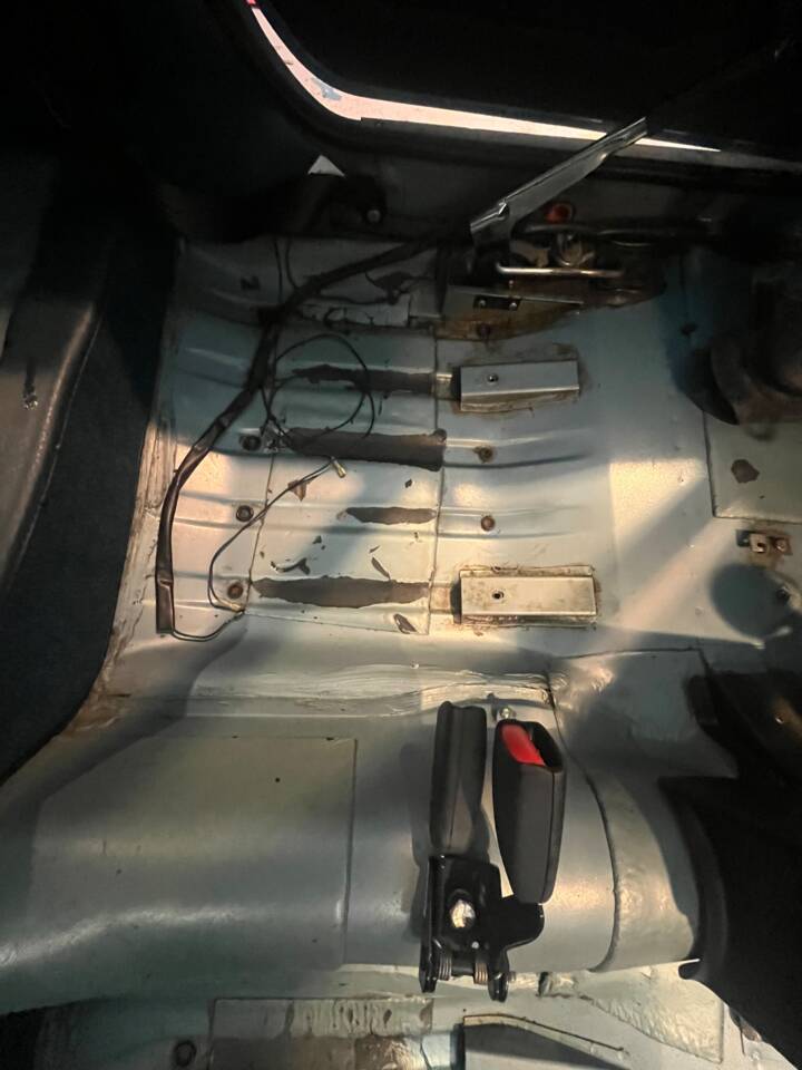 Bild 48/49 von Volvo 1800 ES (1973)