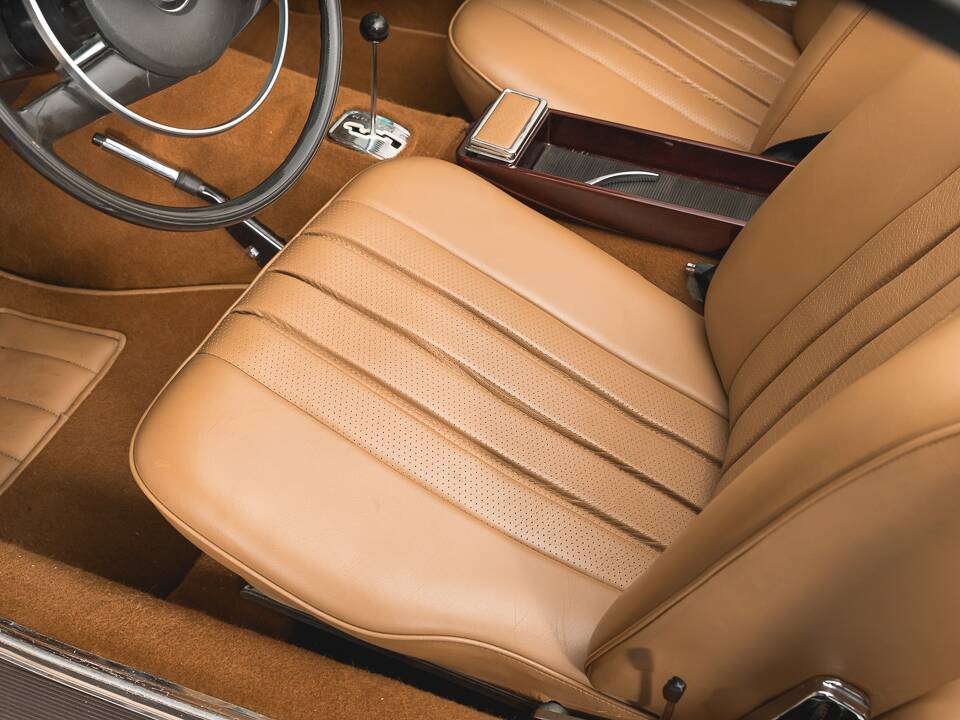 Bild 20/27 von Mercedes-Benz 280 SL (1969)
