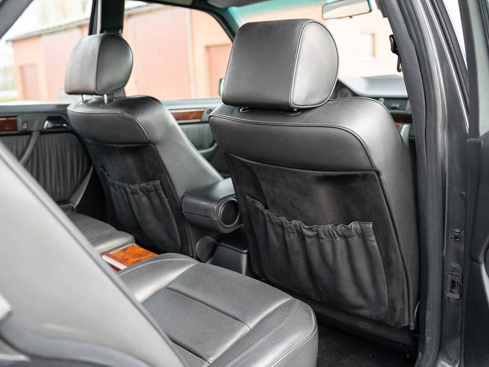 Bild 40/61 von Mercedes-Benz 500 E (1992)