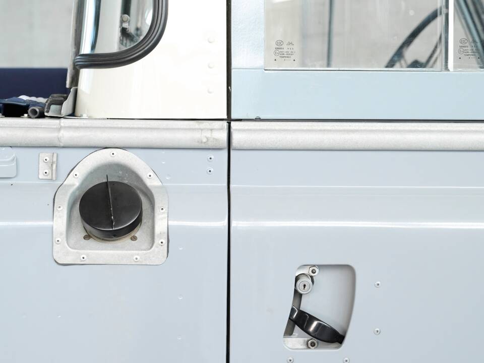 Bild 42/50 von Land Rover 88 (1961)