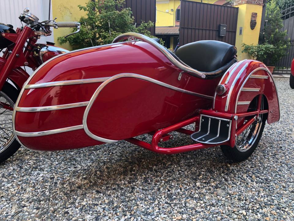 Image 7/9 de Moto Guzzi GTV 500 (1949)