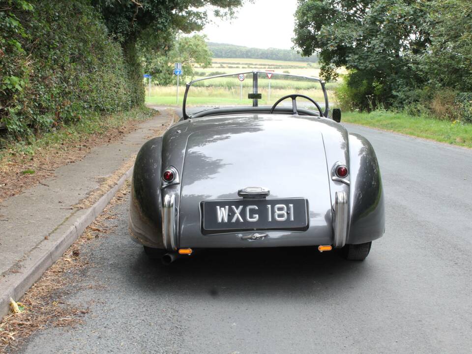 Image 5/15 of Jaguar XK 120 OTS (1950)