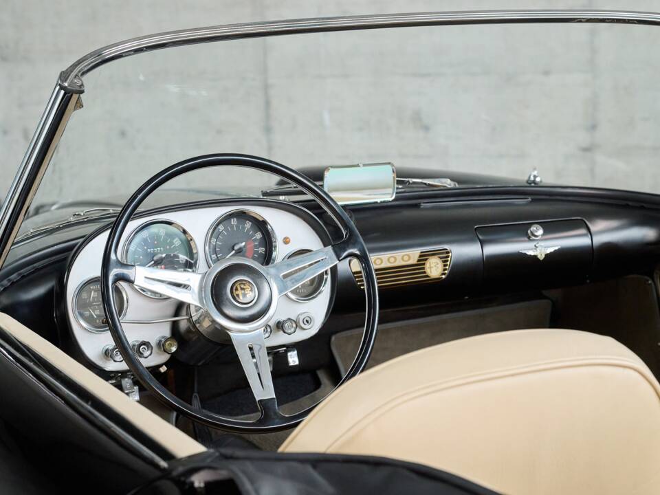Image 33/50 of Alfa Romeo 2000 Spider (1959)