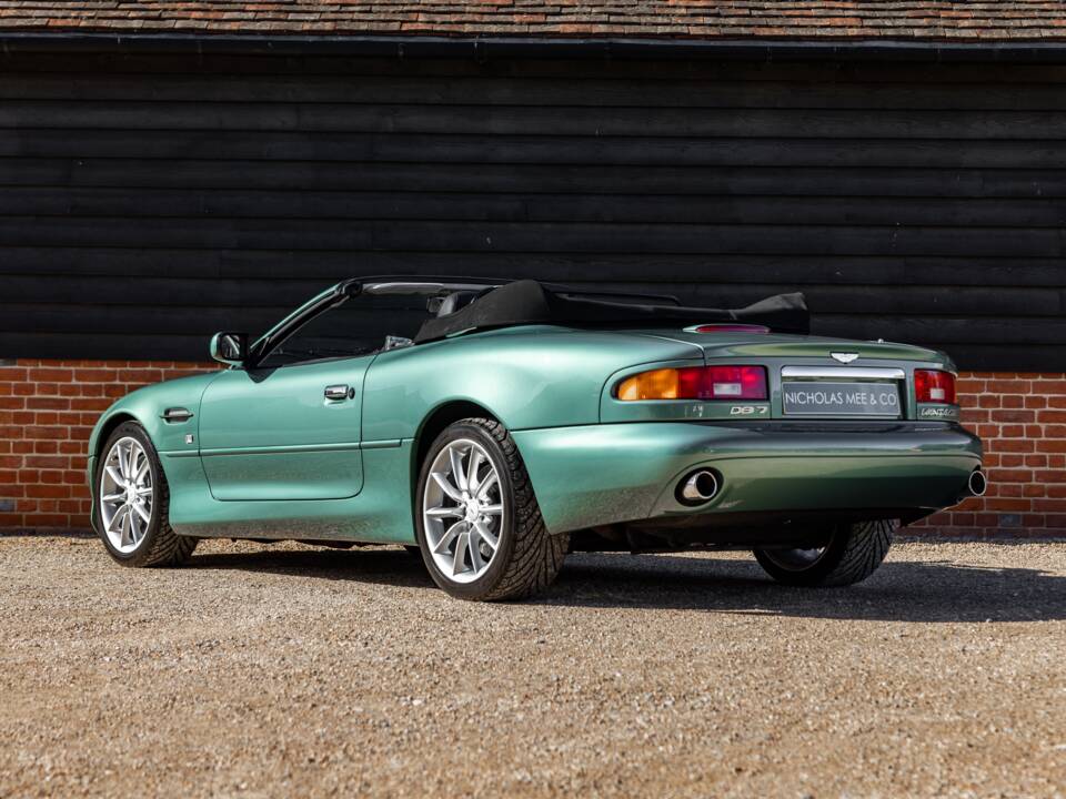 Bild 4/83 von Aston Martin DB 7 Vantage Volante (2001)