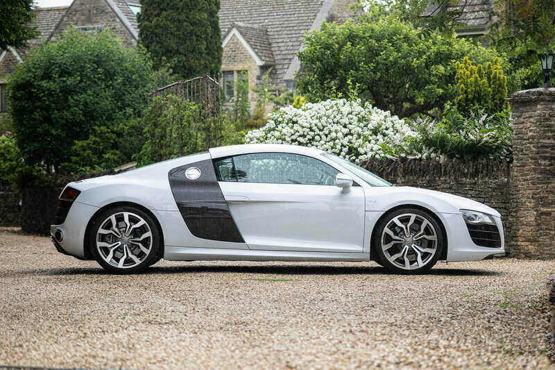 Image 9/38 of Audi R8 V10 (2010)