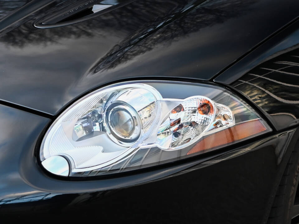 Imagen 16/43 de Jaguar XKR (2007)