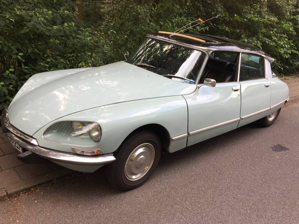 Image 7/95 of Citroën DS 21 Pallas (1973)