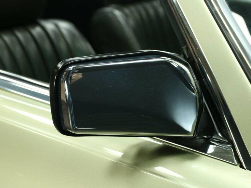 Imagen 45/50 de Mercedes-Benz 380 SL (1984)