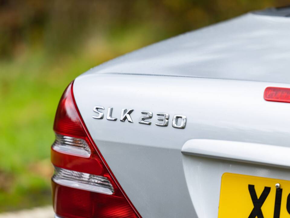 Image 11/47 of Mercedes-Benz SLK 230 Kompressor (2000)