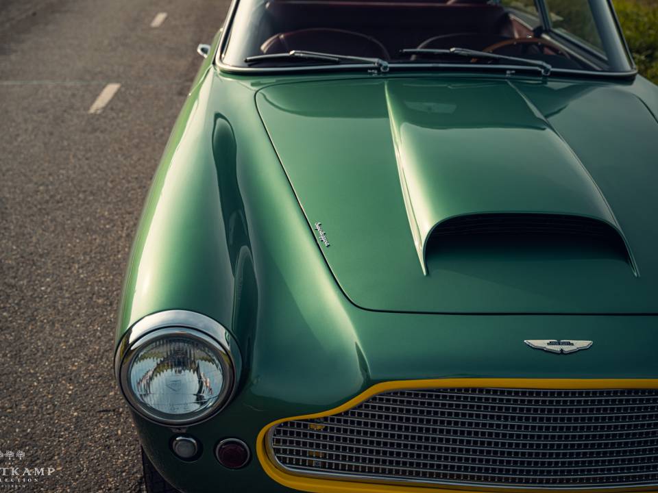 Image 28/48 de Aston Martin DB 4 (1960)