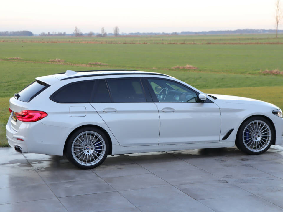 Immagine 36/50 di ALPINA B5 Touring Biturbo Allrad (2019)