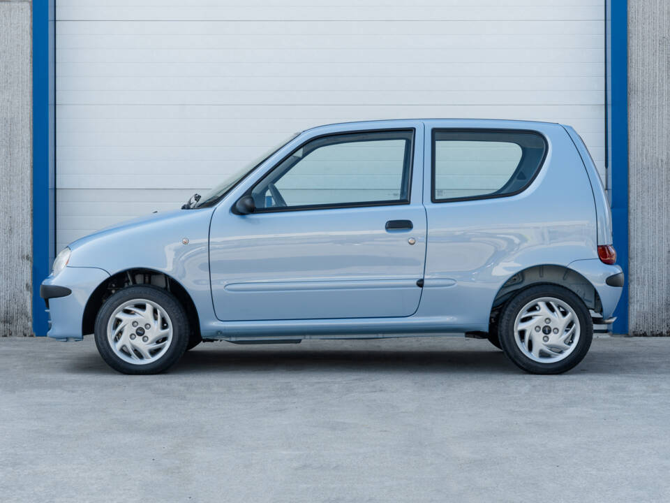 Image 2/99 of FIAT Seicento Young (2001)