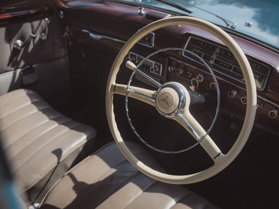 Bild 36/50 von Mercedes-Benz 220 a (1956)