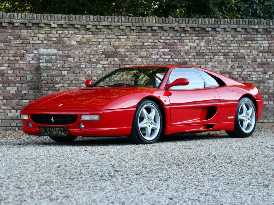 Image 37/50 de Ferrari F 355 Berlinetta (1996)