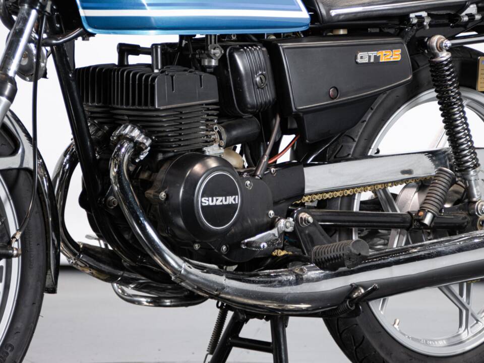 Image 30/50 of Suzuki GT 125 (1979)