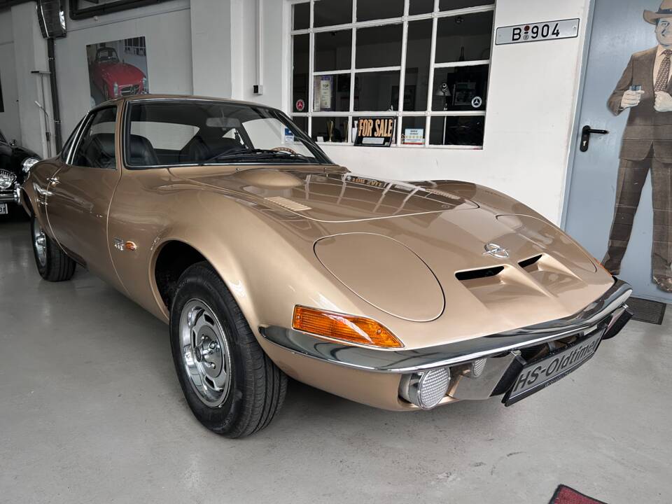 Image 2/35 of Opel GT 1900 (1970)