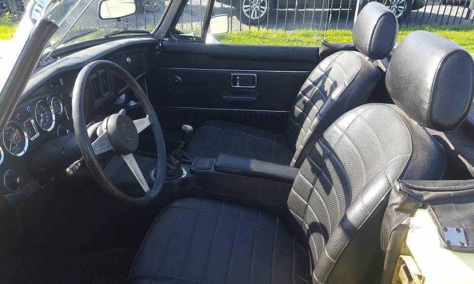 Afbeelding 8/8 van MG MGB (1976)