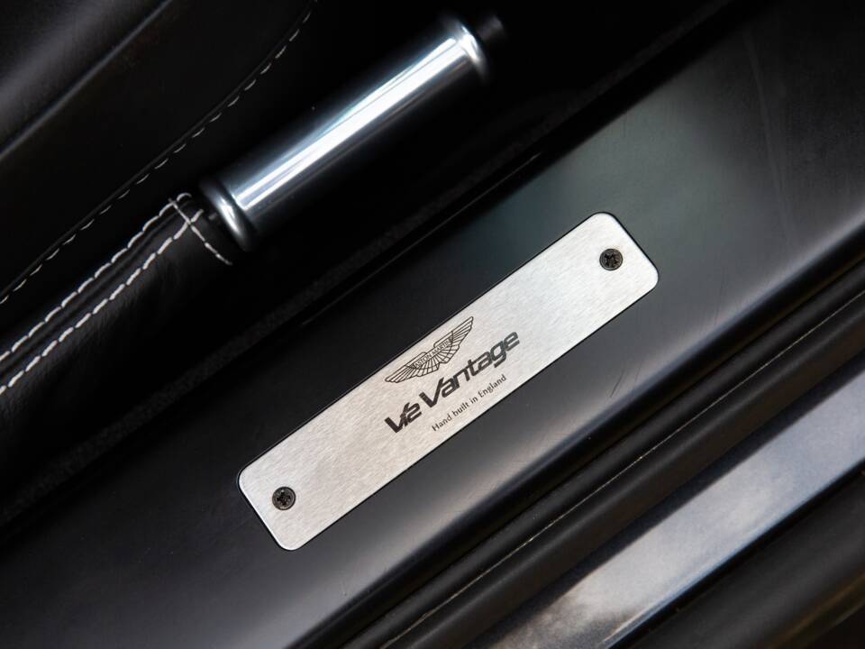 Bild 54/79 von Aston Martin V12 Vantage (2011)