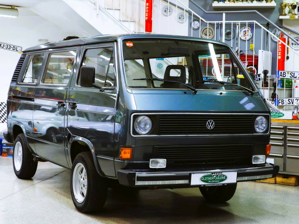 Bild 1/50 von Volkswagen T3 Caravelle GL 1.9 (1987)