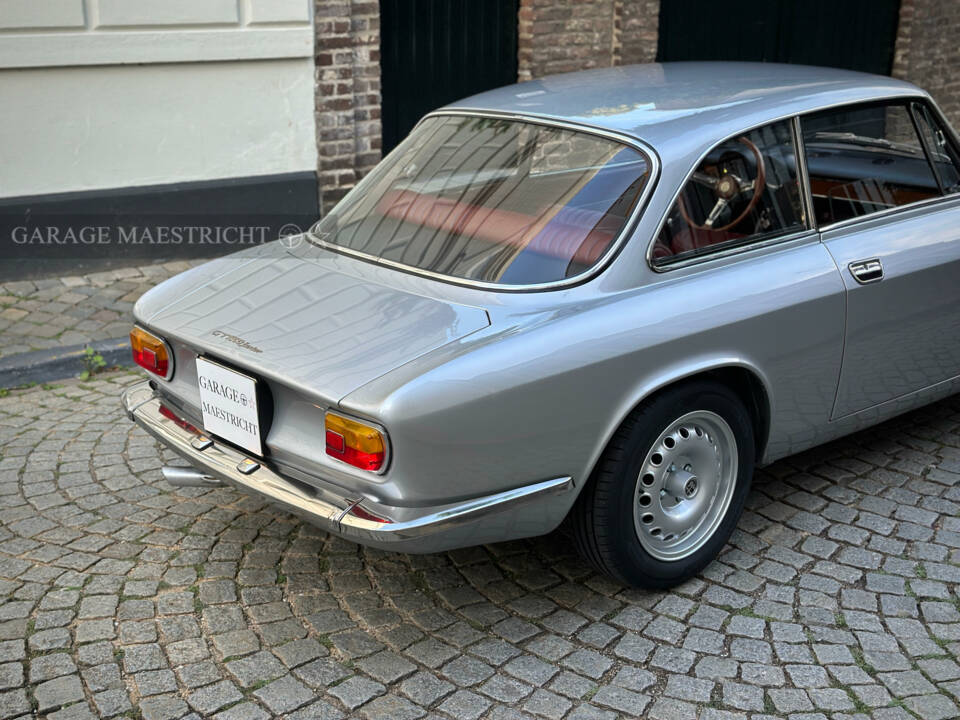 Afbeelding 29/84 van Alfa Romeo Giulia 1600 GT Junior (1972)