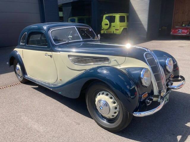 Image 2/18 de BMW 327 (1939)