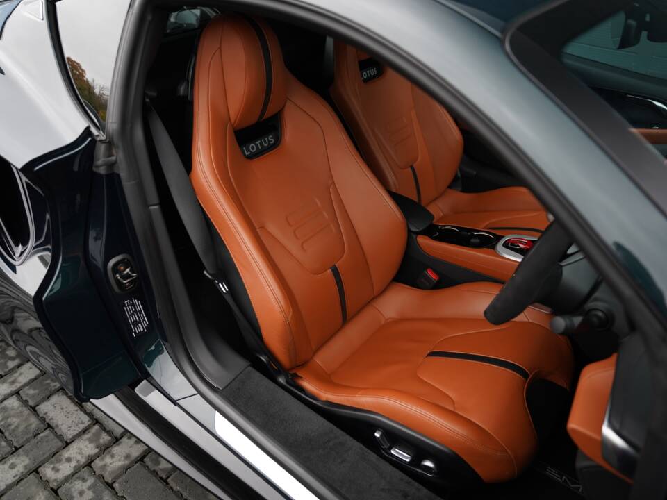 Image 13/50 de Lotus Emira &quot;First Edition&quot; (2023)