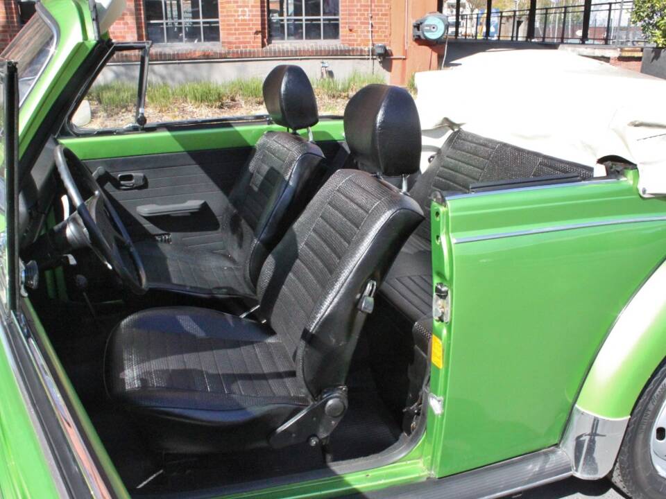 Bild 10/19 von Volkswagen Käfer 1303 LS (1976)