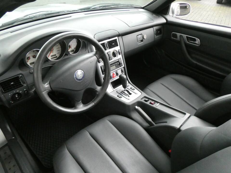 Bild 9/17 von Mercedes-Benz SLK 230 Kompressor (2003)