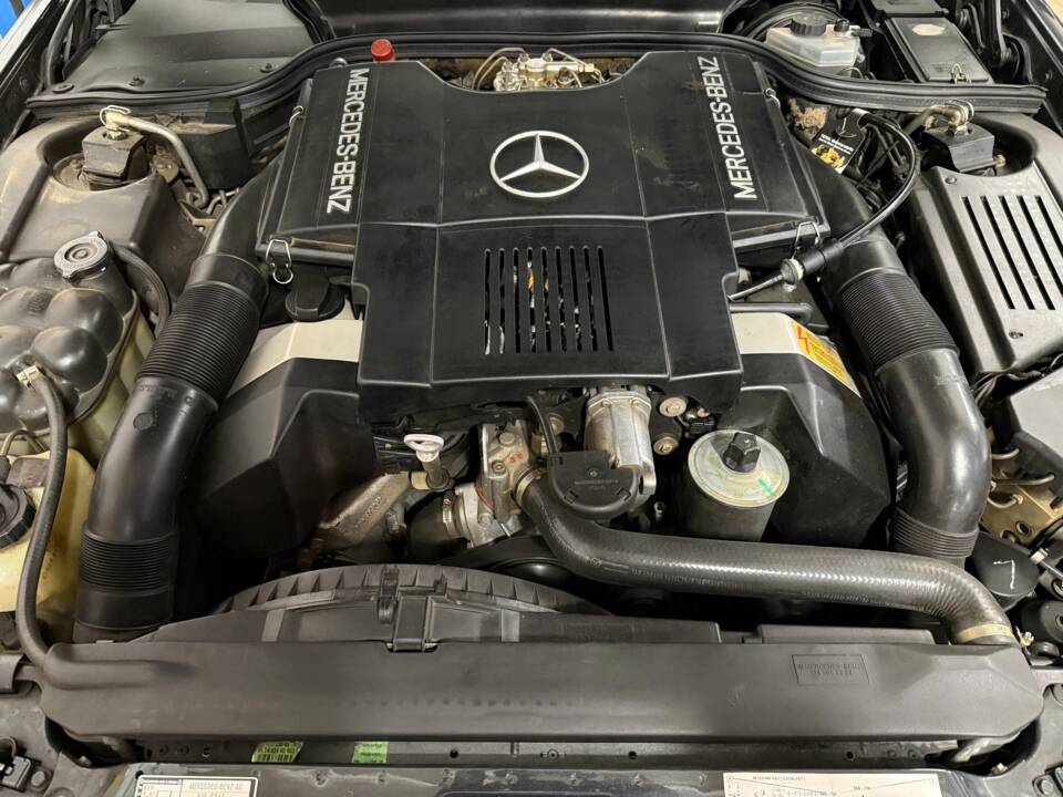 Image 5/16 of Mercedes-Benz 500 SL (1992)