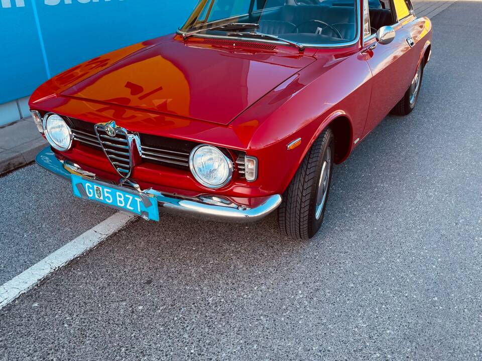 Afbeelding 4/53 van Alfa Romeo Giulia 1600 Sprint GT Veloce (1967)