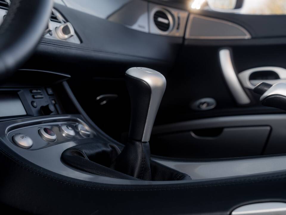 Image 56/84 of BMW Z8 (2001)