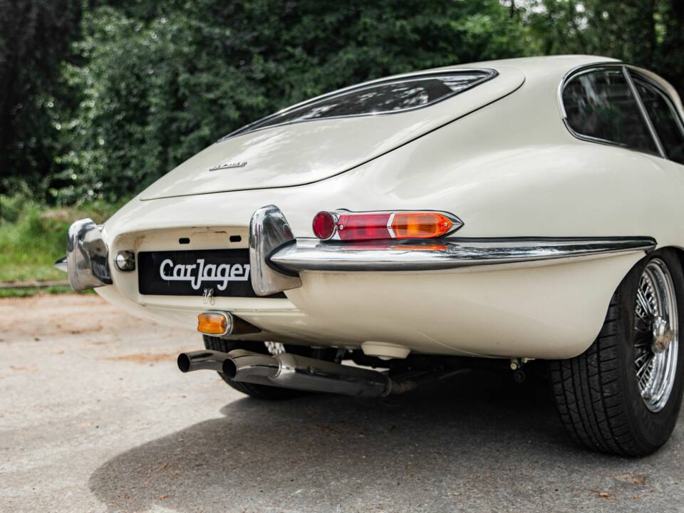 Image 22/50 de Jaguar Type E 3.8 (1963)