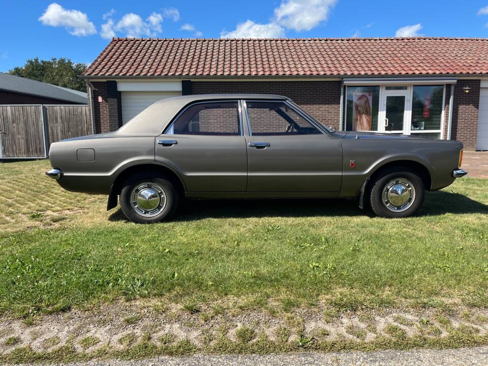 Image 8/29 of Ford Taunus 1300 (1973)