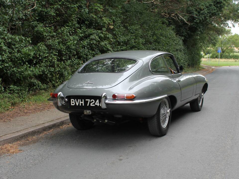 Image 6/20 de Jaguar Type E 3.8 (1962)
