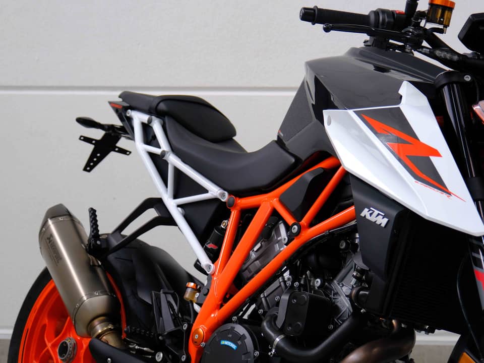 Image 23/83 of KTM 1290 Super Duke R (2018)
