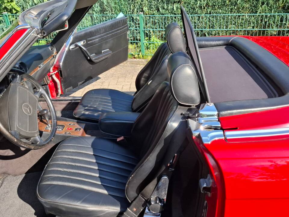 Image 4/13 of Mercedes-Benz 560 SL (1989)