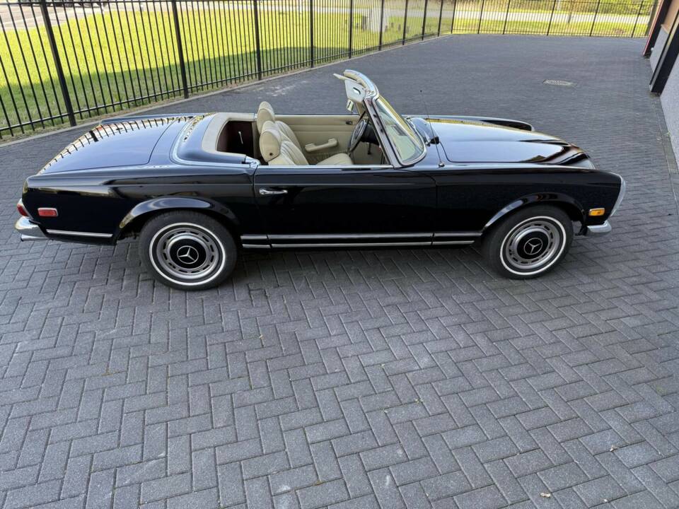 Bild 7/38 von Mercedes-Benz 280 SL (1969)