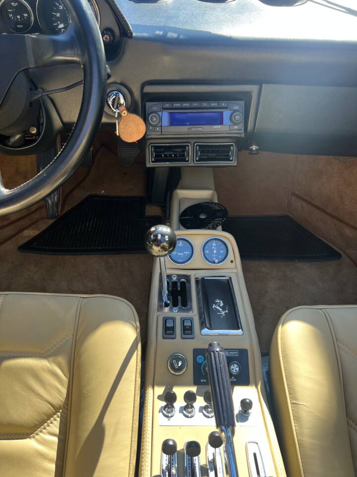 Image 65/114 de Ferrari 308 GTS Quattrovalvole (1985)