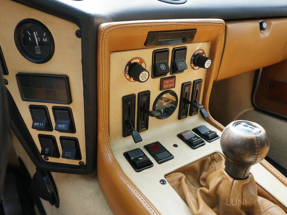 Bild 41/64 von Lamborghini Espada 400 GT (1973)